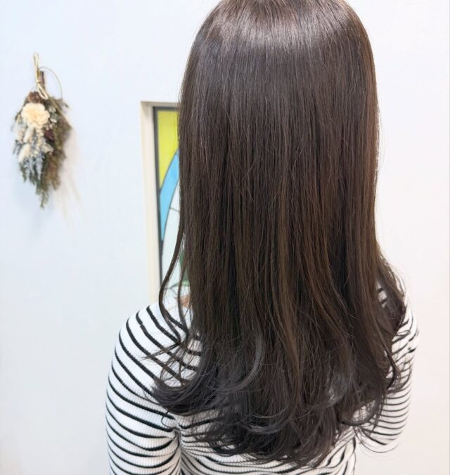 #カーキグレージュ 
#外国人風カラー #外国人風ハイライトカラー #アディクシーカラー #ファイバープレックス #電子トリートメント #フレンチカットグラン #小牧 #小牧市 #小牧美容室 #春日井 #春日井市