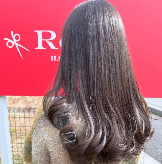 #グレーシュ 
#外国人風カラー #外国人風ハイライトカラー #アディクシーカラー #ファイバープレックス #電子トリートメント #フレンチカットグラン #小牧 #小牧市 #小牧美容室 #春日井