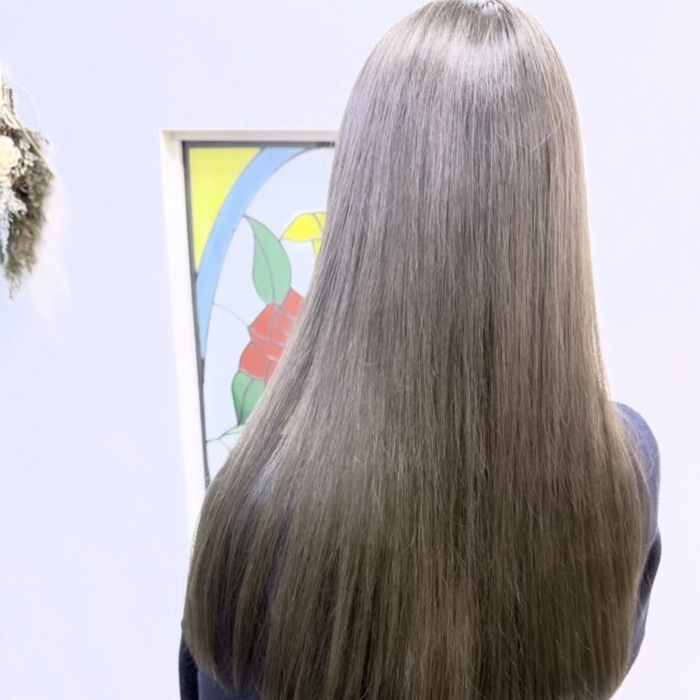 #グレージュ 
#外国人風カラー #小牧 #小牧美容室 #春日井