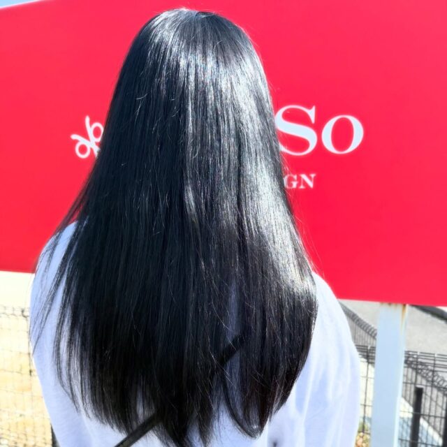 #ブルーブラック 
#小牧市 #小牧美容室 #春日井